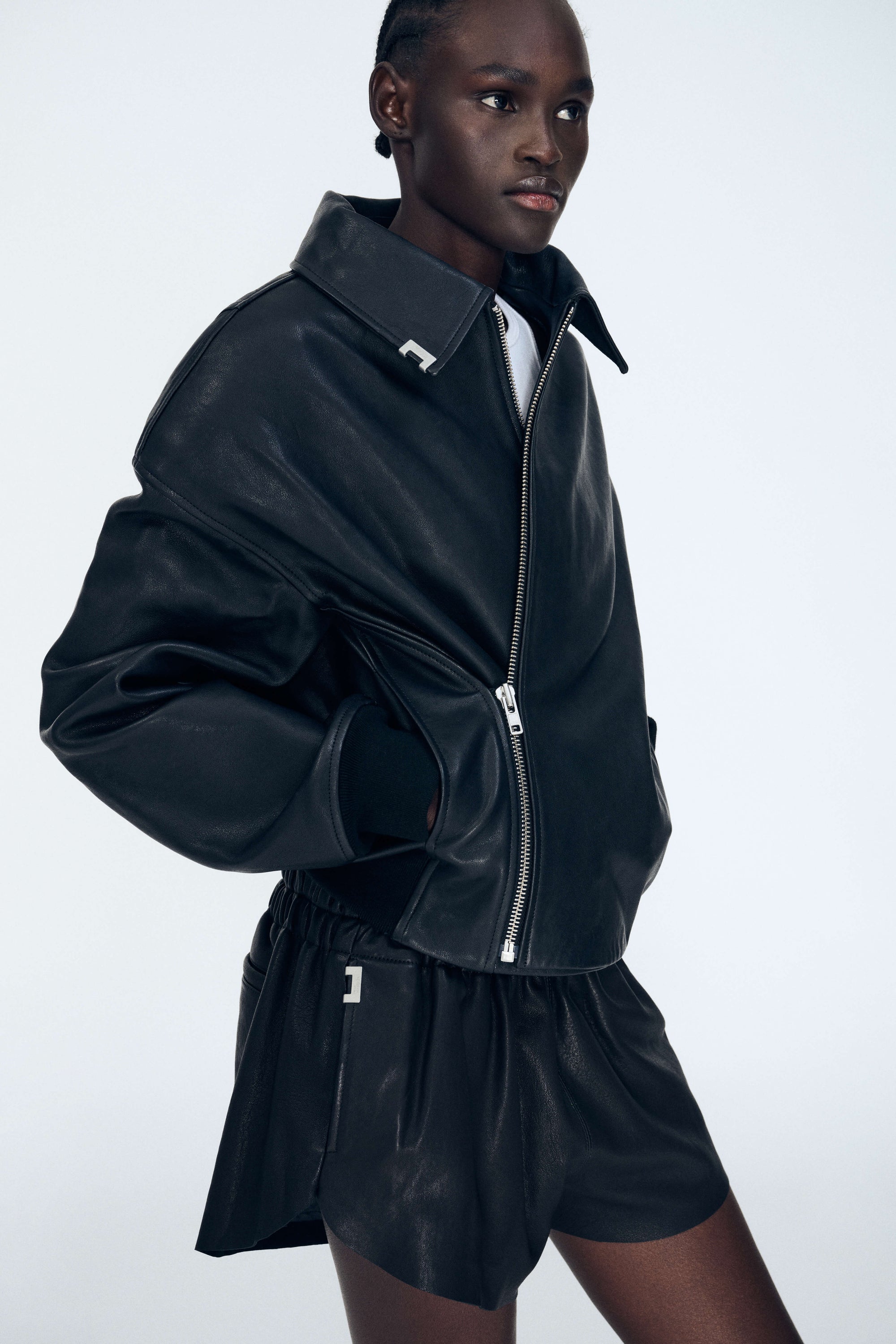 Pull On Id Shorts in Black