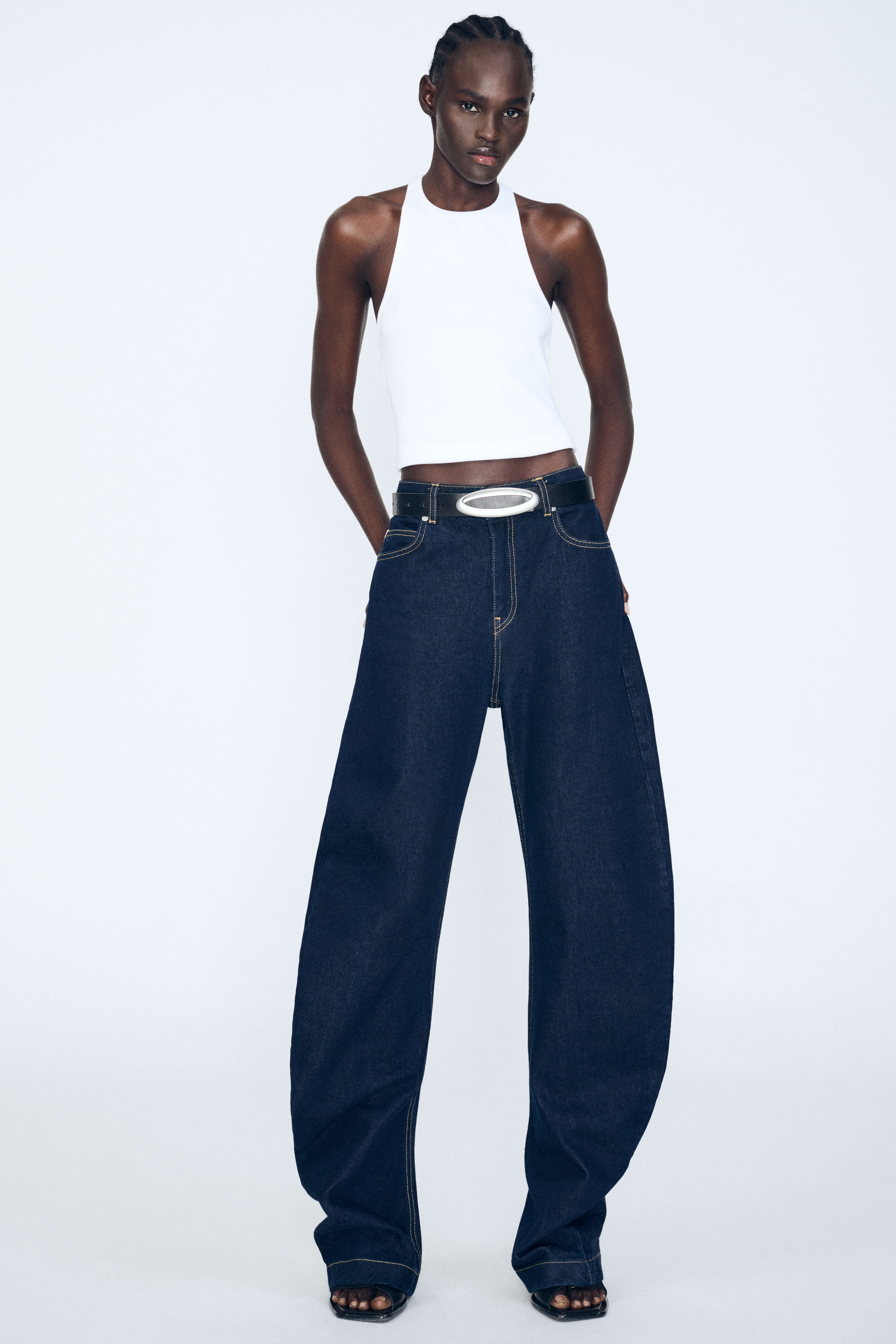 Product Gallery Media 1 Banana Twist Flare Jean in Indigo