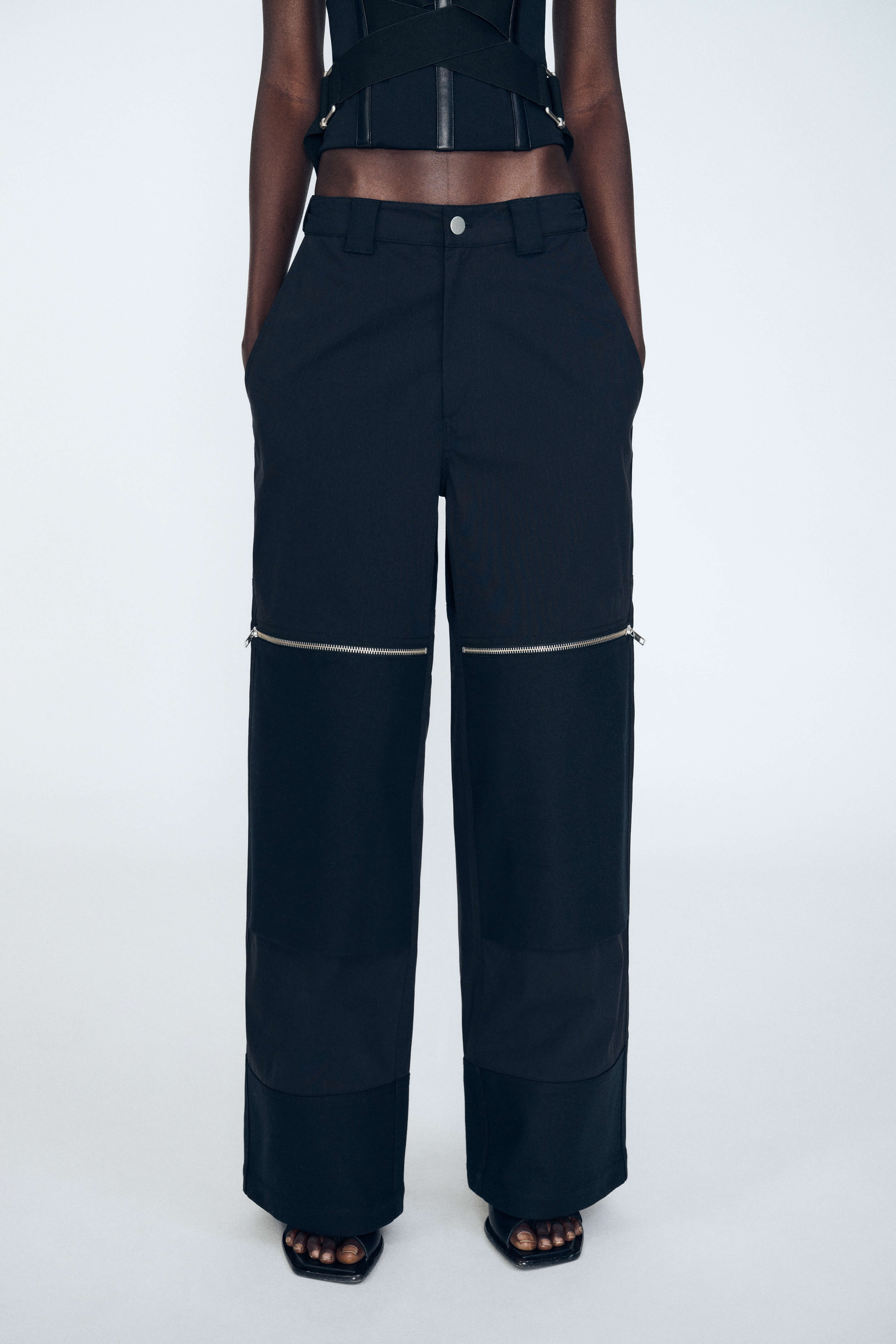 Product Gallery Media 4 Flex Waist Zip Cargo Pant in Black